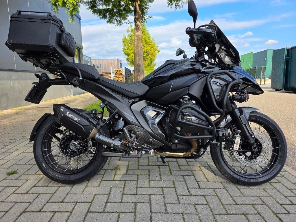 ⚡️BMW R 1300 GS Triple Black Full Custom/Carbon 2025 BTW⚡️, 2 cilinders, Occasion, Motorrijbewijs A, Handvatverwarming