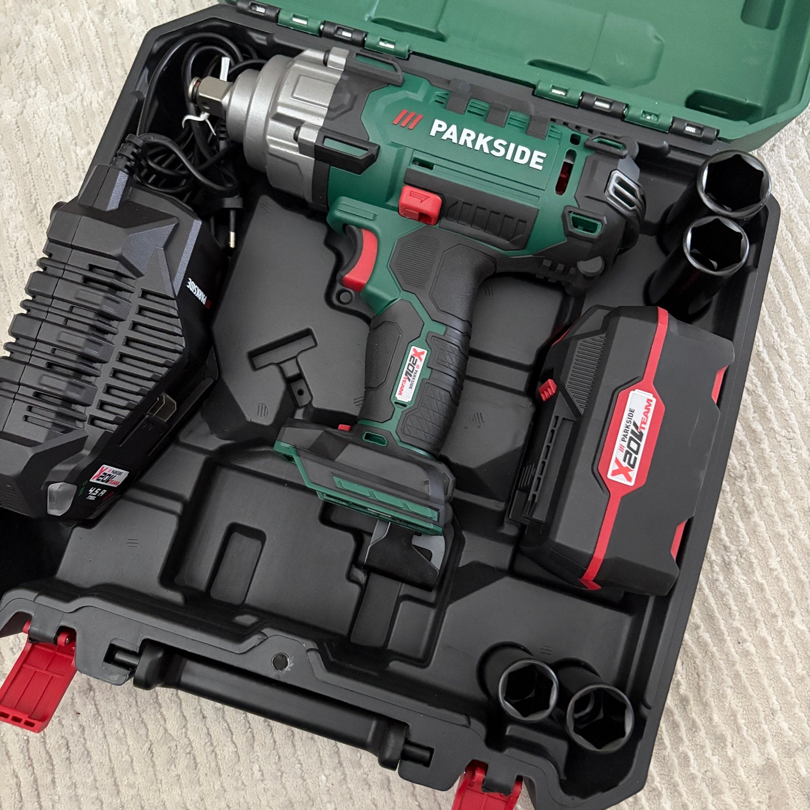 Parkside Accu Slagmoersleutel NIEUW!, Doe-het-zelf en Verbouw, Ophalen, Zo goed als nieuw, 600 watt of meer, Overige typen