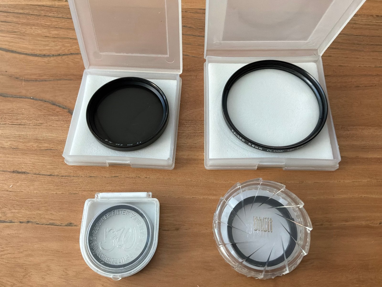 Cameraset met 4 filters: Kaiser, B+W, Hoya, Gebruikt, Inclusief opbergcase, B+W, 50 tot 60 mm