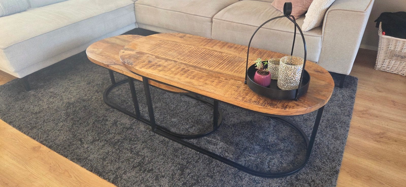 Set van 2 ovale salontafels van mangohout en metaal, Overige houtsoorten, Gebruikt, 100 tot 150 cm, Industrieel, Modern