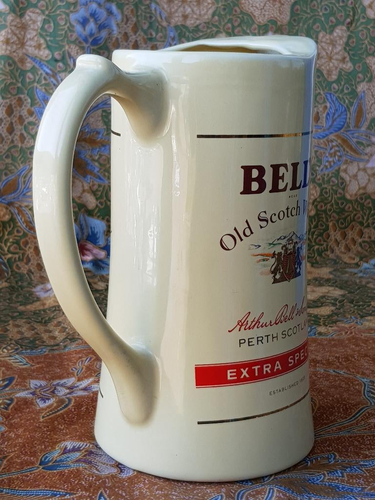 Mooie vintage Engelse kan van Bell's Scotch whisky 20 cm., Ophalen of Verzenden