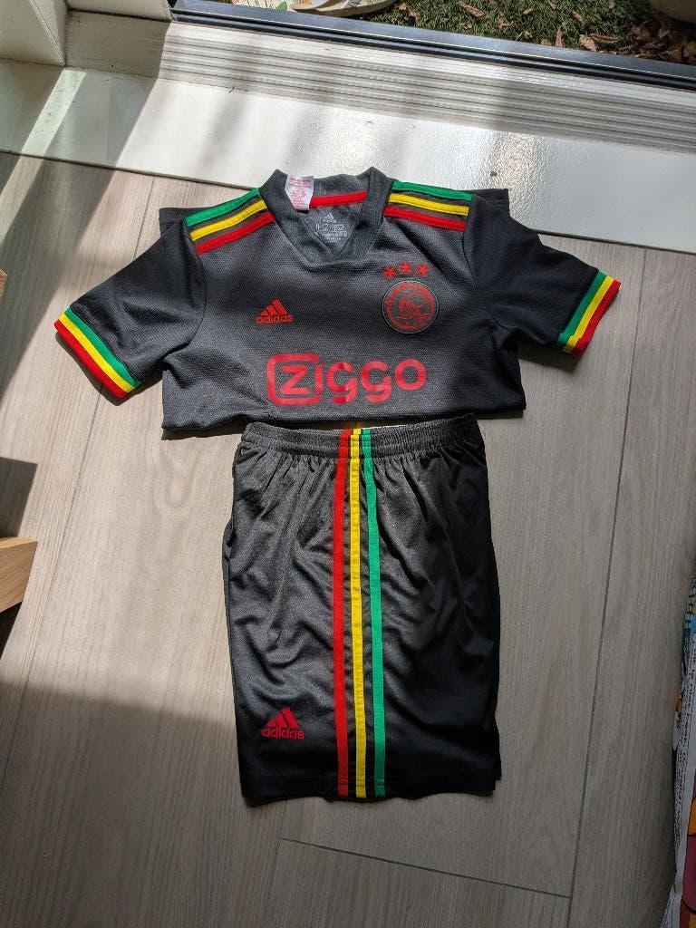 Ajax tenue maat 152, Sport en Fitness, Voetbal, Maat XS of kleiner, Ophalen of Verzenden, Gebruikt, Set