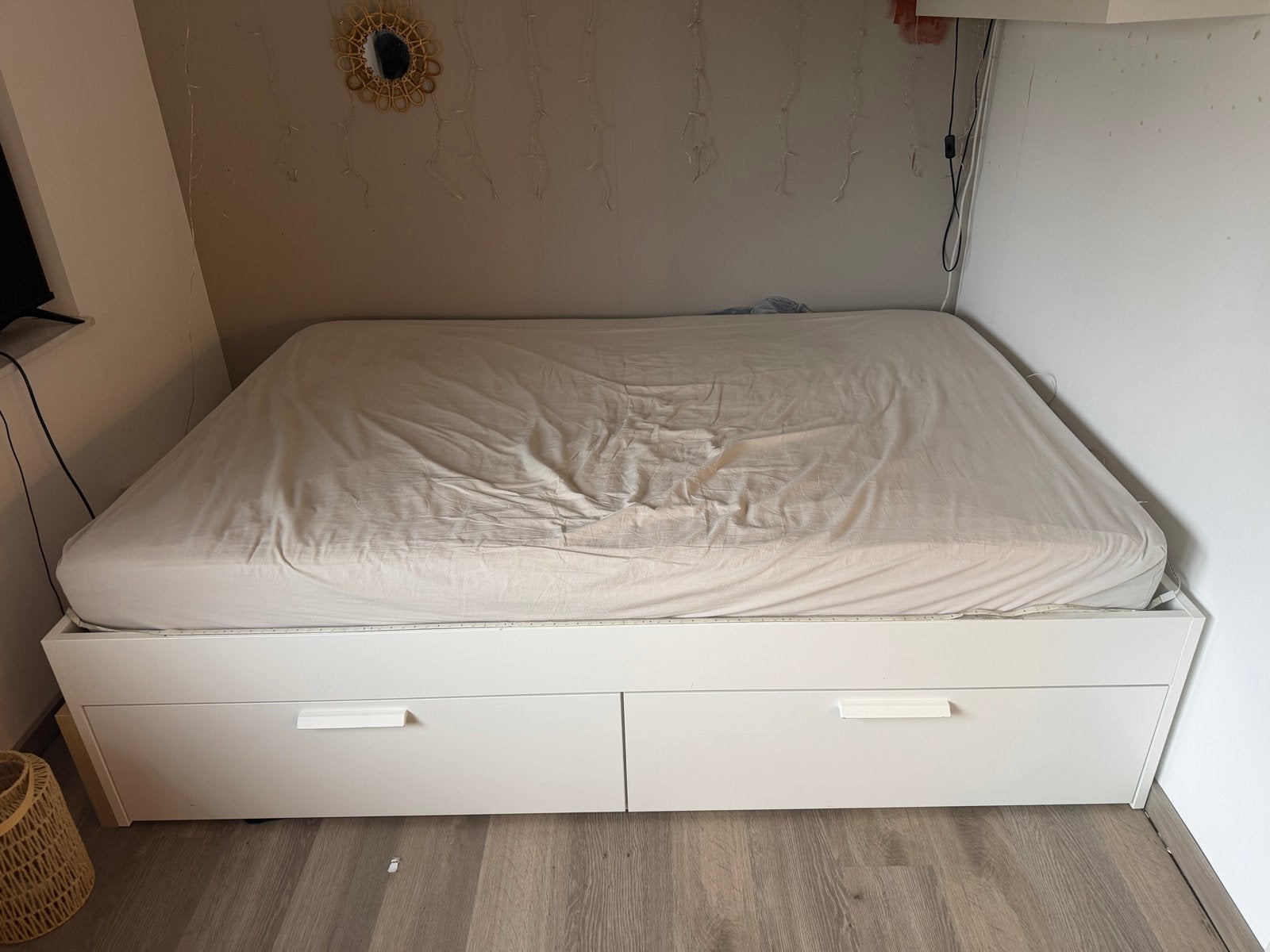 IKEA bed 140x200 met lades (excl. matras)