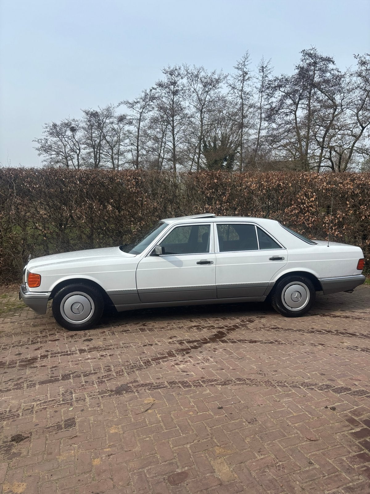 Mercedes-Benz S-Klasse 2.6 260 SE AUT K6 1986 Wit, Auto's, Automaat, Achterwielaandrijving, Wit, Particulier