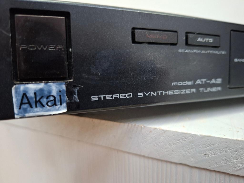 uitstekende digitale tuner akai at-a2, Ophalen of Verzenden, Zo goed als nieuw