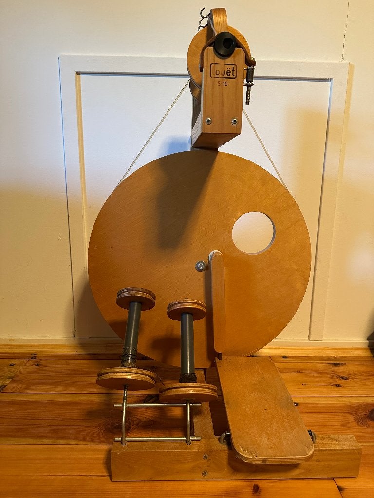 Spinnewiel Louet S10 met haspel, Ophalen, Zo goed als nieuw, Spinwol