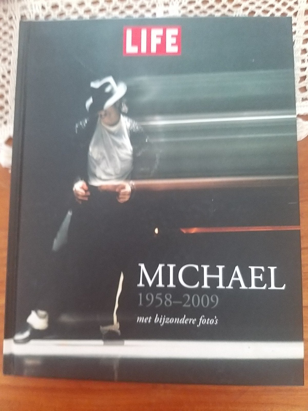 MICHAEL JACKSON 1958-2009, Ophalen of Verzenden, Zo goed als nieuw, Personen