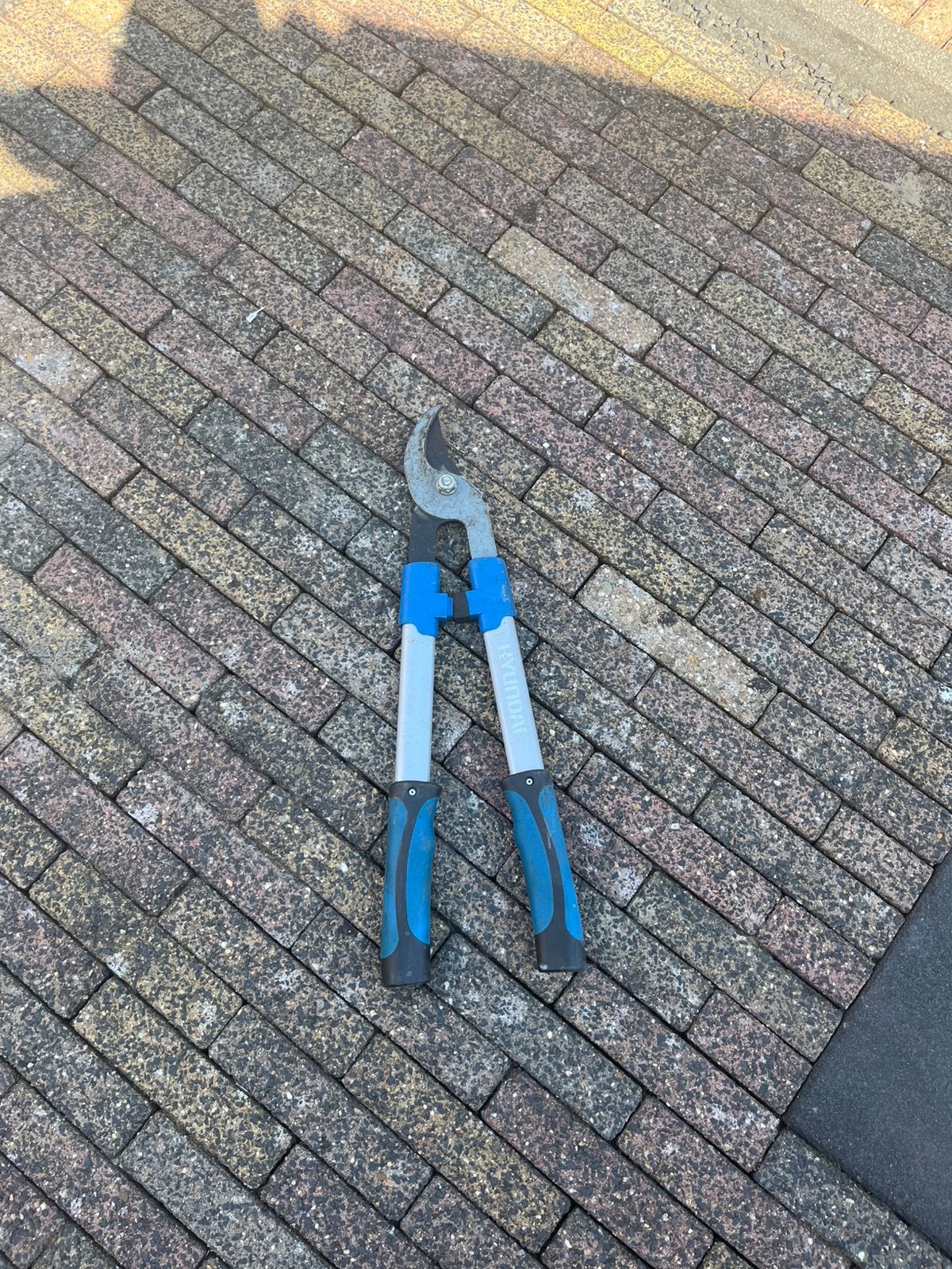 Hyundai takkenschaar, Tuin en Terras, Ophalen of Verzenden, Gebruikt, 30 t/m 39 mm