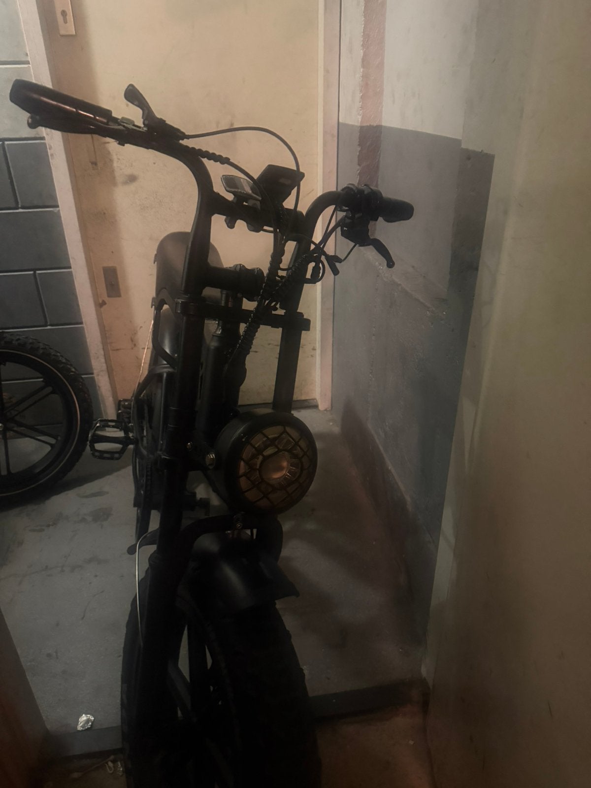 V20 fatbike met accu, Zo goed als nieuw
