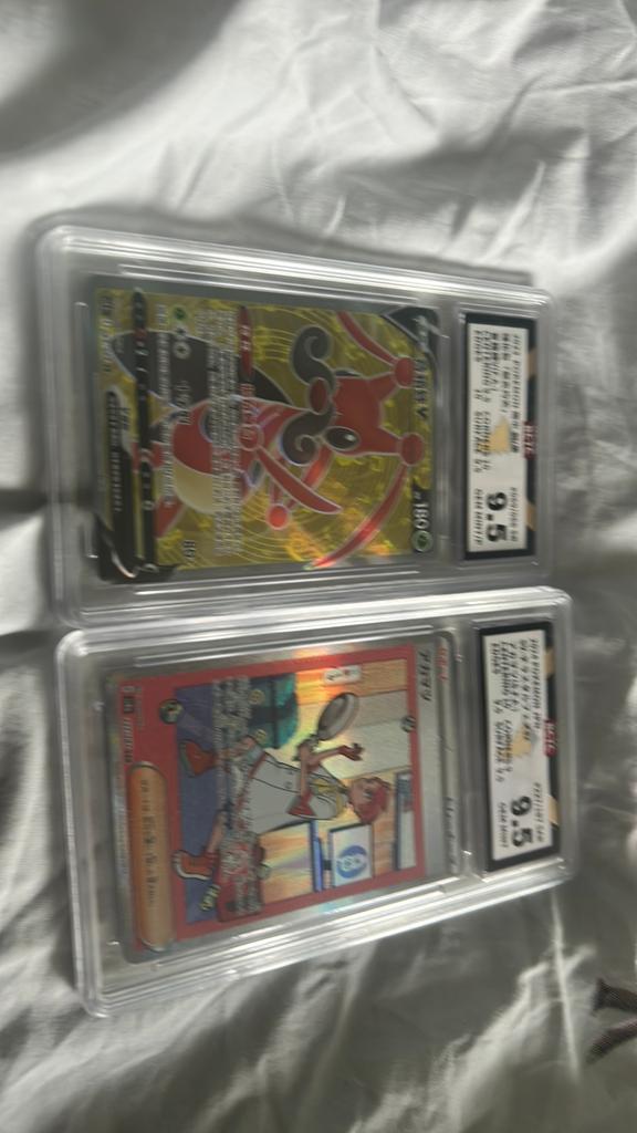 2 mooie slabs bctc, Hobby en Vrije tijd, Verzamelkaartspellen | Pokémon, Ophalen of Verzenden, Zo goed als nieuw