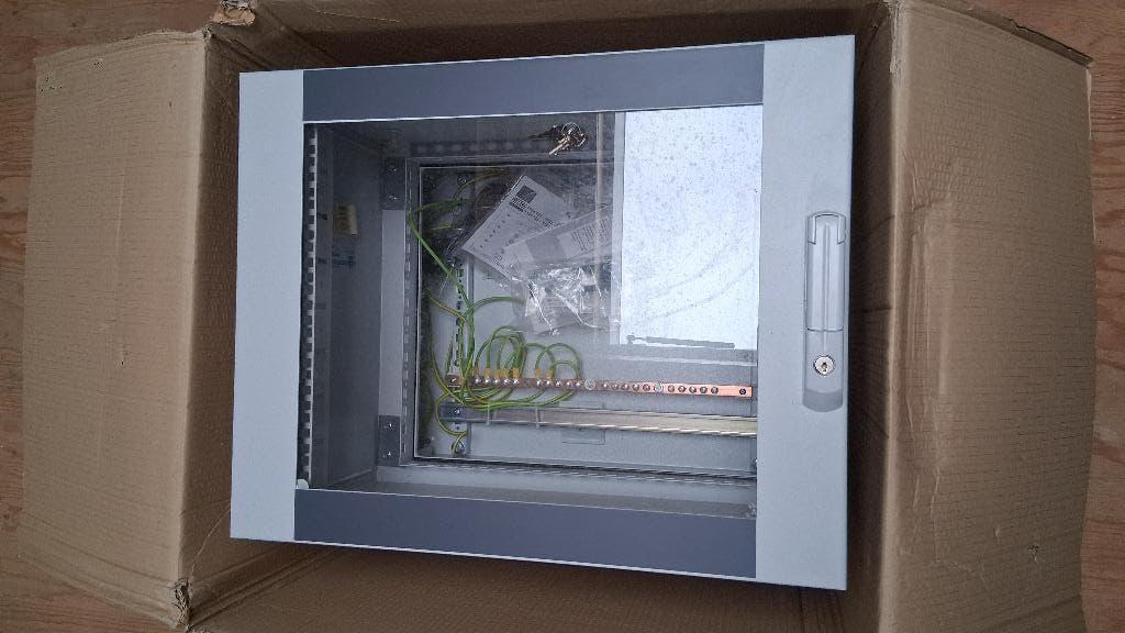 Te koop: Rittal DK 7709735 patchkast nieuw, Ophalen of Verzenden, Nieuw, Glas, Plaatstaal