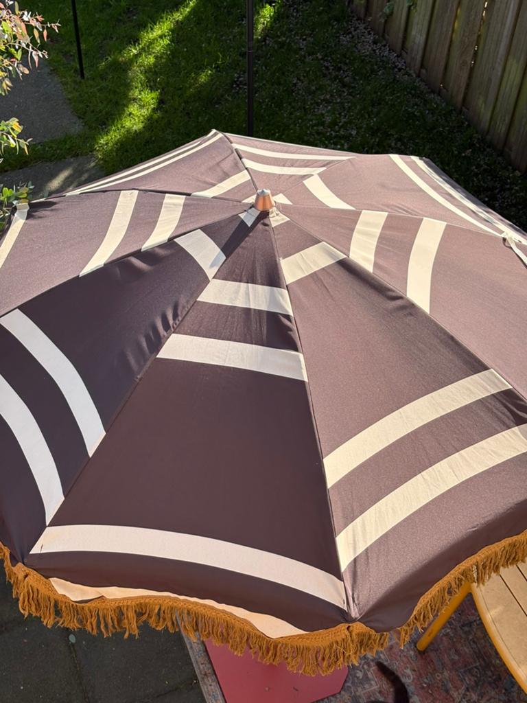 HK living parasol bruin gestreept, Tuin en Terras, Ophalen, Zo goed als nieuw, Stokparasol