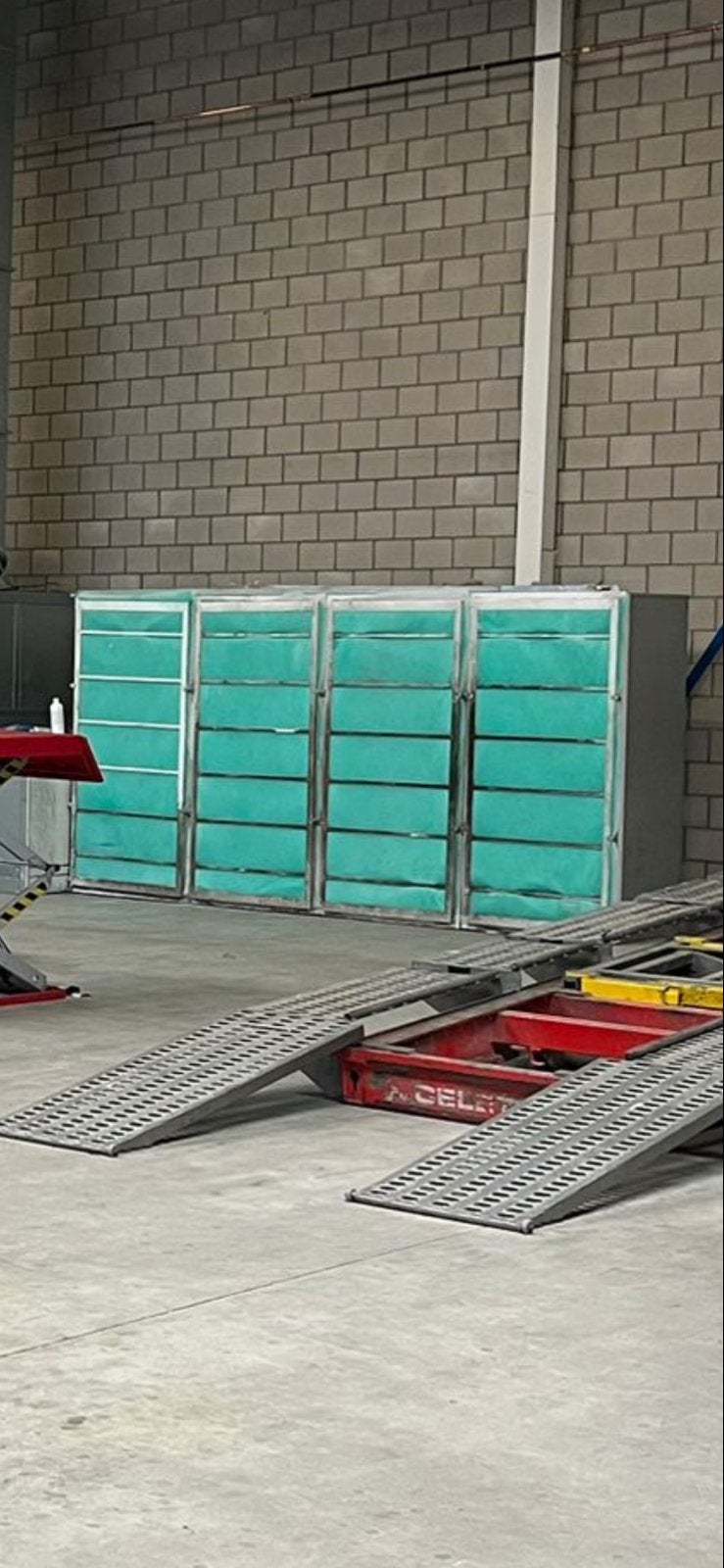 Afzuigwand voor spuitwand / voorbewerkingswand, Ophalen, Gebruikt, Afzuiger
