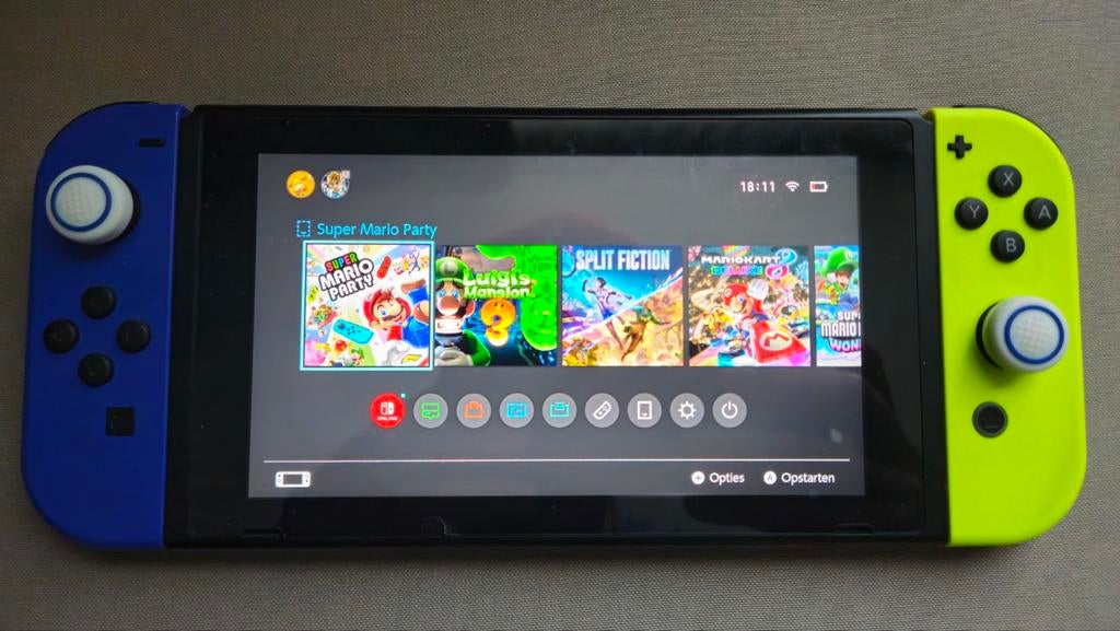 Nintendo switch (V2) (+ extra joycons), Met games, Met 2 controllers, Zo goed als nieuw, Ophalen