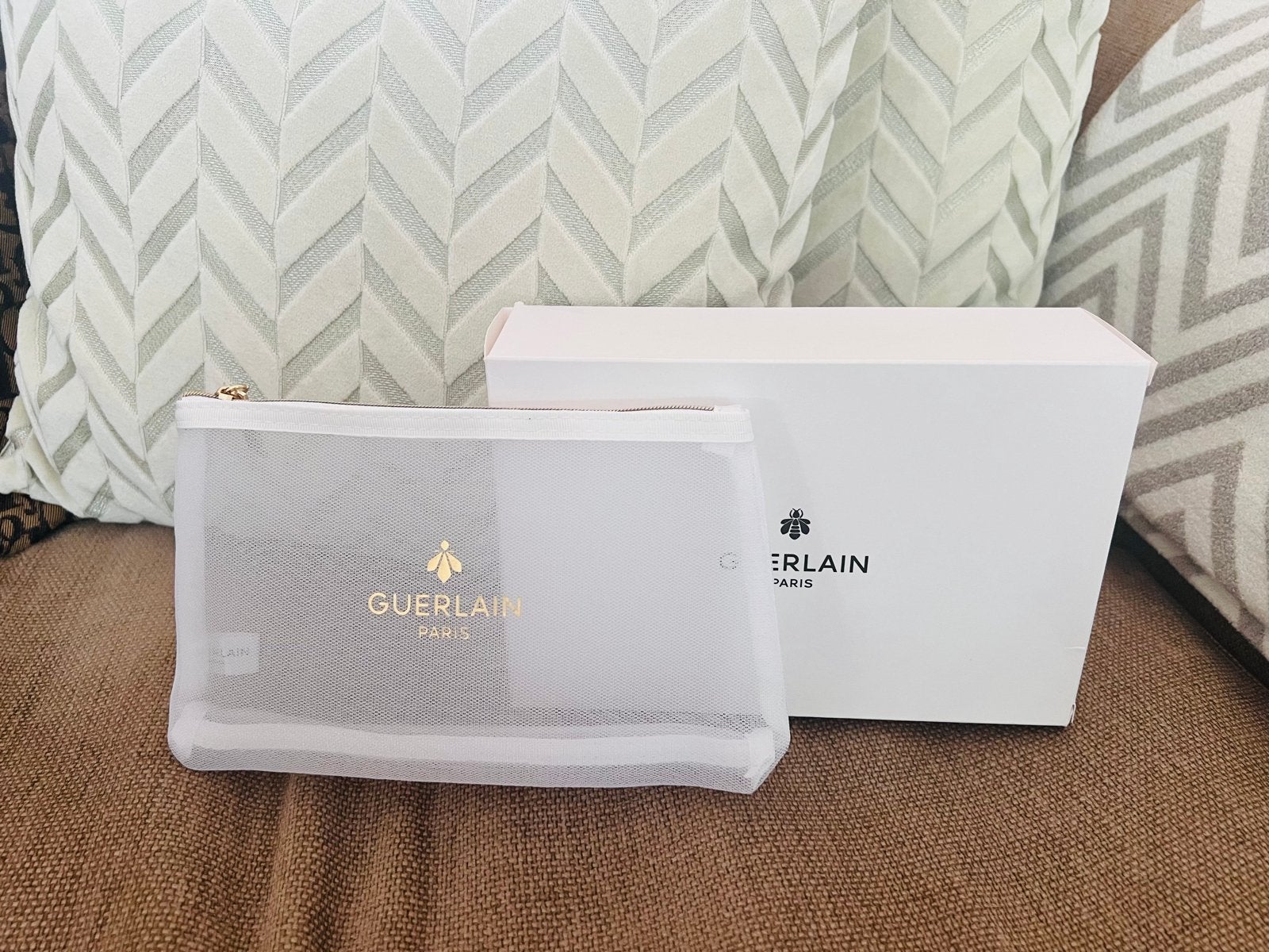 Guerlain Paris make-up tasje - Nieuw, Sieraden, Tassen en Uiterlijk, Verzenden, Nieuw, Wit, Dame