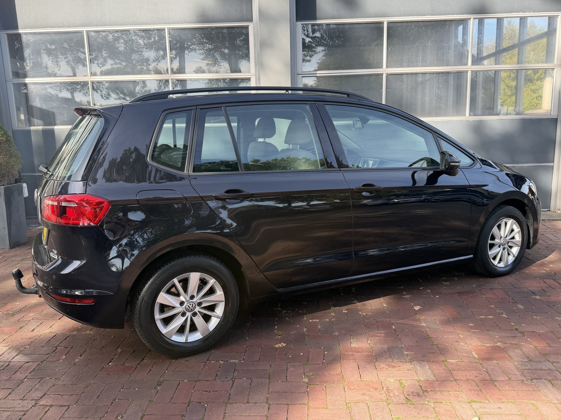 Volkswagen Golf Sportsvan 1.2 TSI Comfortline Bj 2014 Km 153, Auto's, Dealer onderhouden, Stof, 4 cilinders, Zwart