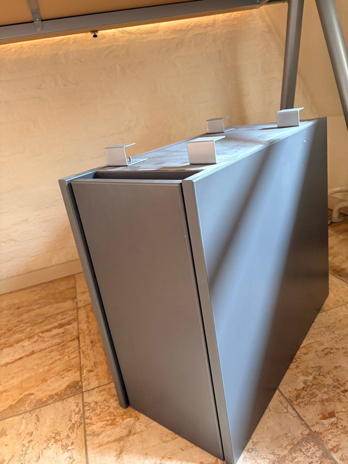 Hangbare opbergkast voor onder IKEA bureau, Huis en Inrichting, Ophalen, Zo goed als nieuw