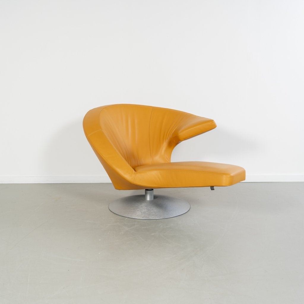 1x Leolux Parabolica Fauteuil Rechts Okergeel Leer - Alu, Niet ingevuld, 125 tot 150 cm, Niet ingevuld, Ophalen of Verzenden