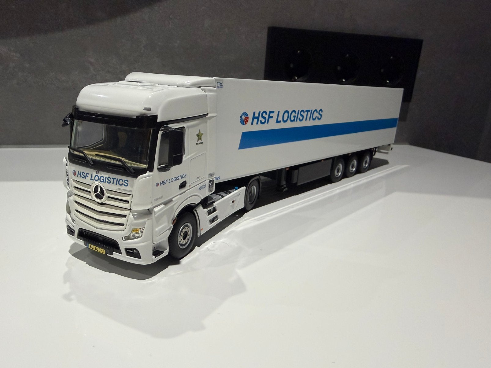 1:50 WSI Mercedes actros HSF, Ophalen of Verzenden, Zo goed als nieuw, Bus of Vrachtwagen, Wsi