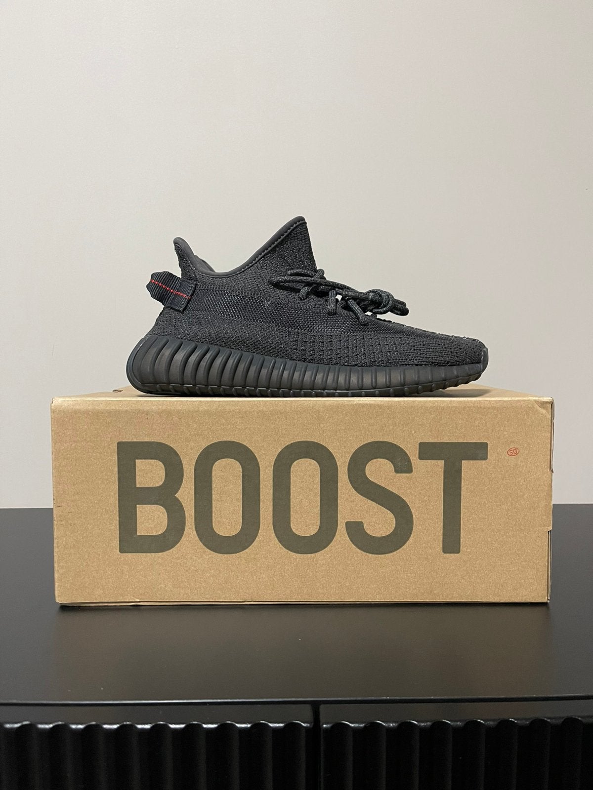 Yeezy Boost 350 V2 reflective ‘Black’ mt 41 1/3, Ophalen of Verzenden, Nieuw, Zwart
