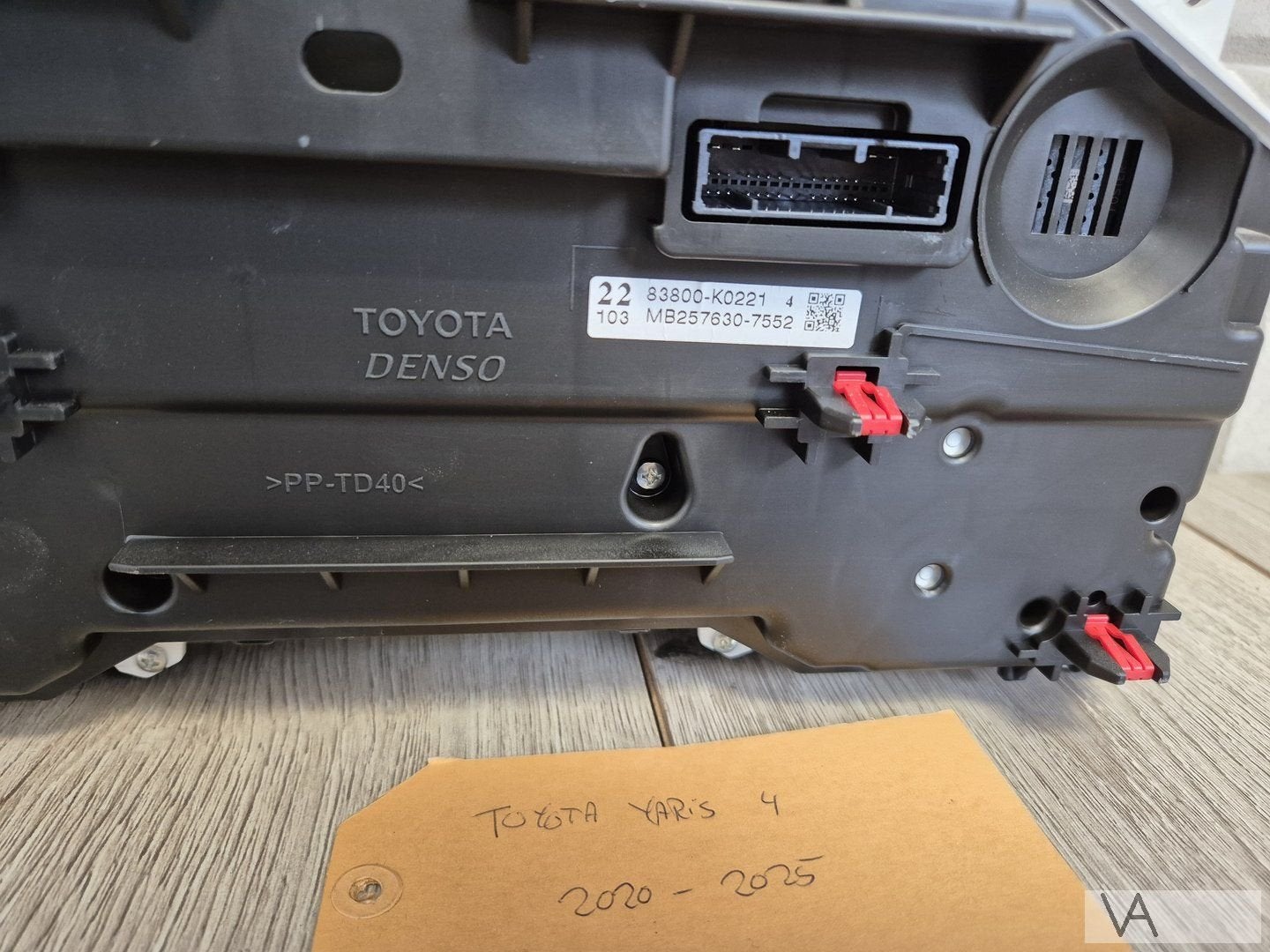 Toyota Yaris 4 2020 - 2025 tellerklok cockpit 83800k0221 €99, Gebruikt, -, -, Ophalen of Verzenden