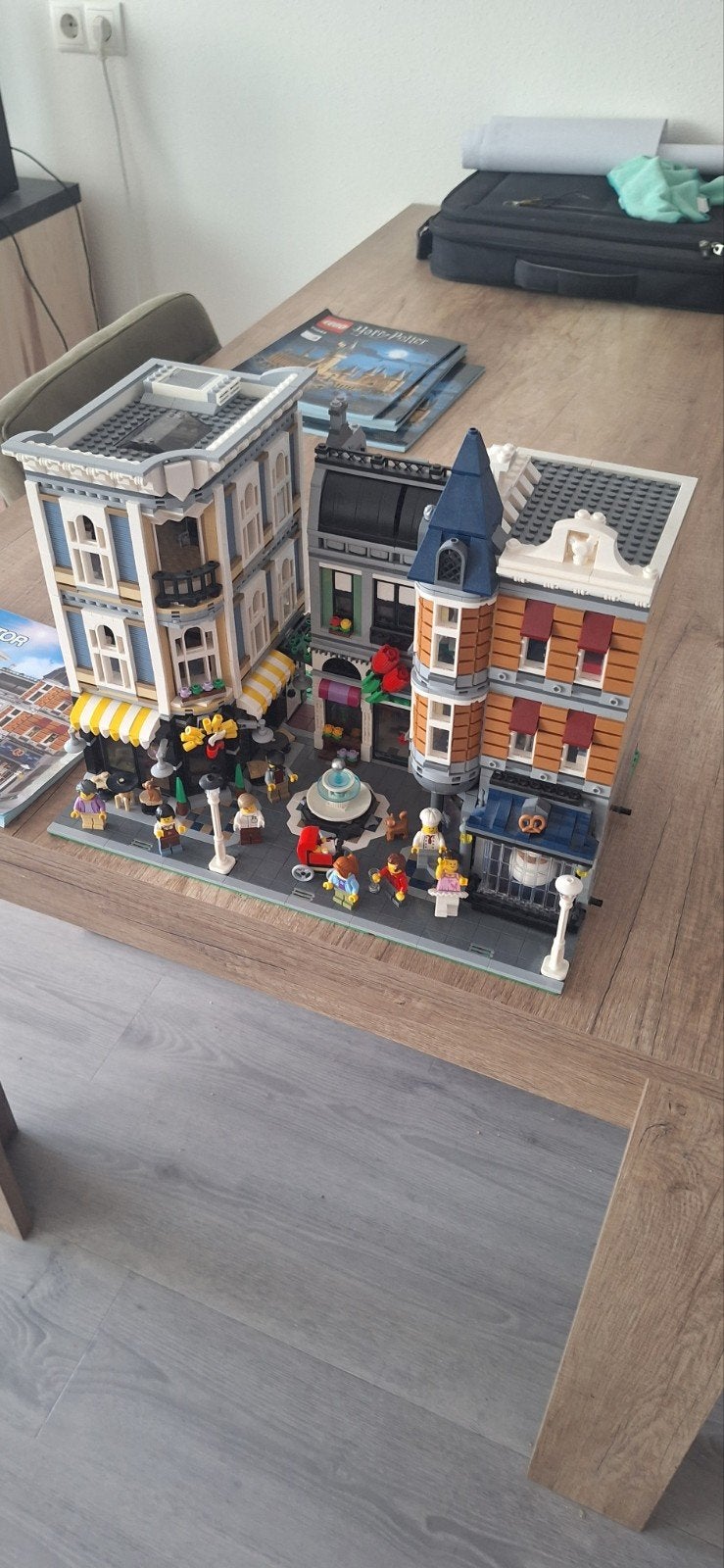 LEGO Creator Expert 10255 Stadsplein (Assembly Square), Kinderen en Baby's, Speelgoed | Duplo en Lego, Ophalen, Lego, Zo goed als nieuw