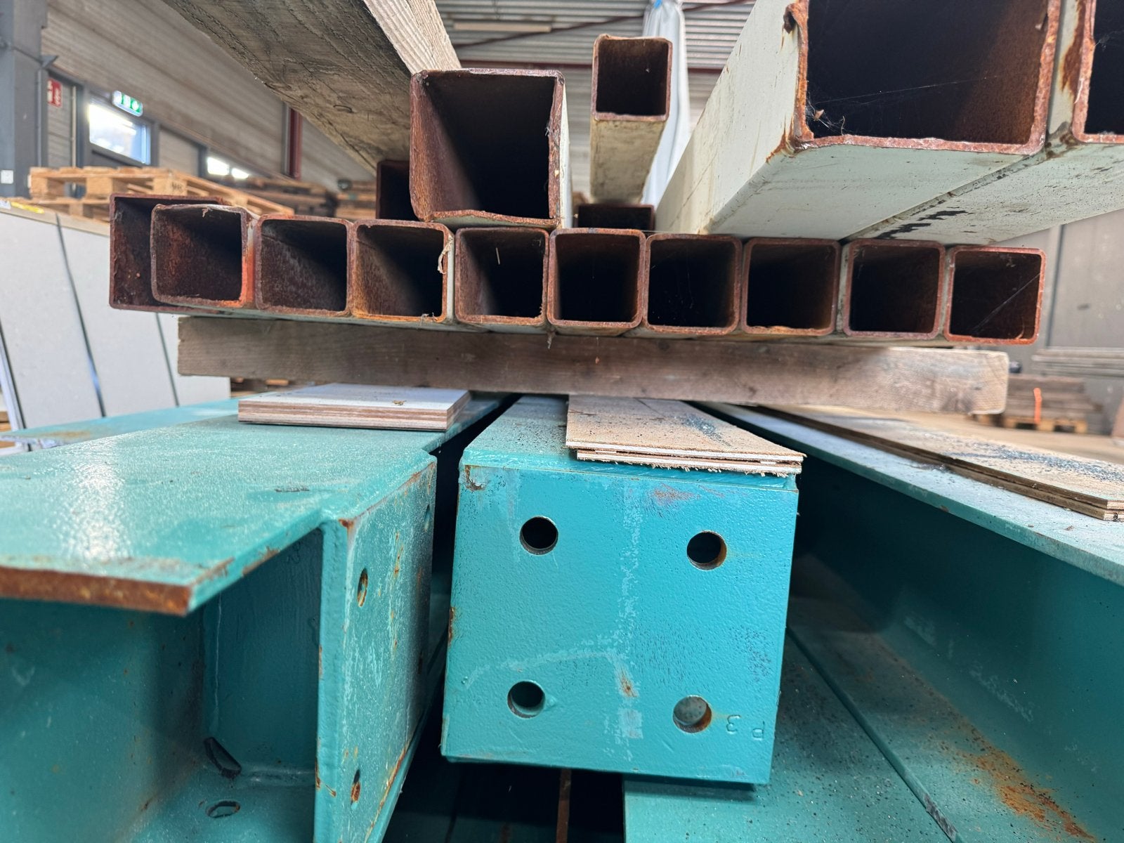 Gebruikte kokers 8x8cm - 9x 3M en 1x 2,8M, Gebruikt, Ophalen of Verzenden, Nvt, Nvt