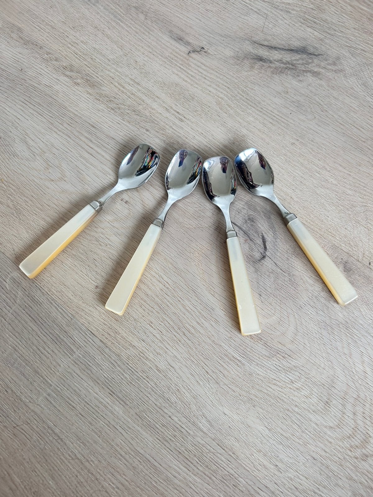 Set van 4 vintage Bugatti Italy lepels – Parelmoer 18/10 RVS, Theelepel, Gebruikt, Bestekset, Ophalen of Verzenden