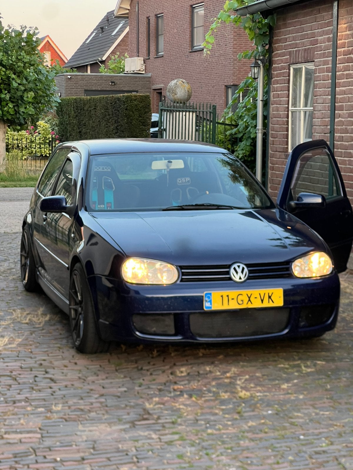Volkswagen Golf 4 1.8T Stage 3 280pk 390nm 1075kg Tracktool, Auto's, 4 cilinders, Blauw, Origineel Nederlands, Handgeschakeld