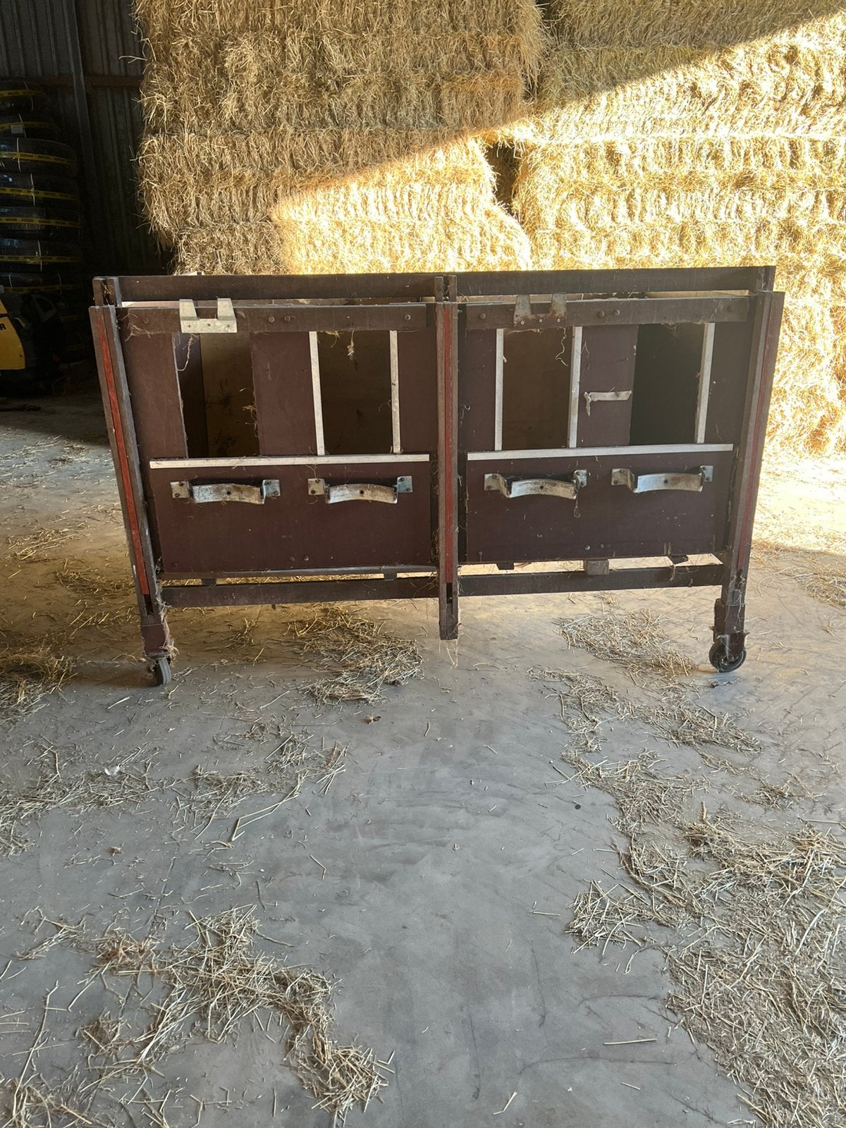 Dubbel kalverhok verrijbaar 190x127x120cm., Dieren en Toebehoren, Meerdere dieren, Overige soorten