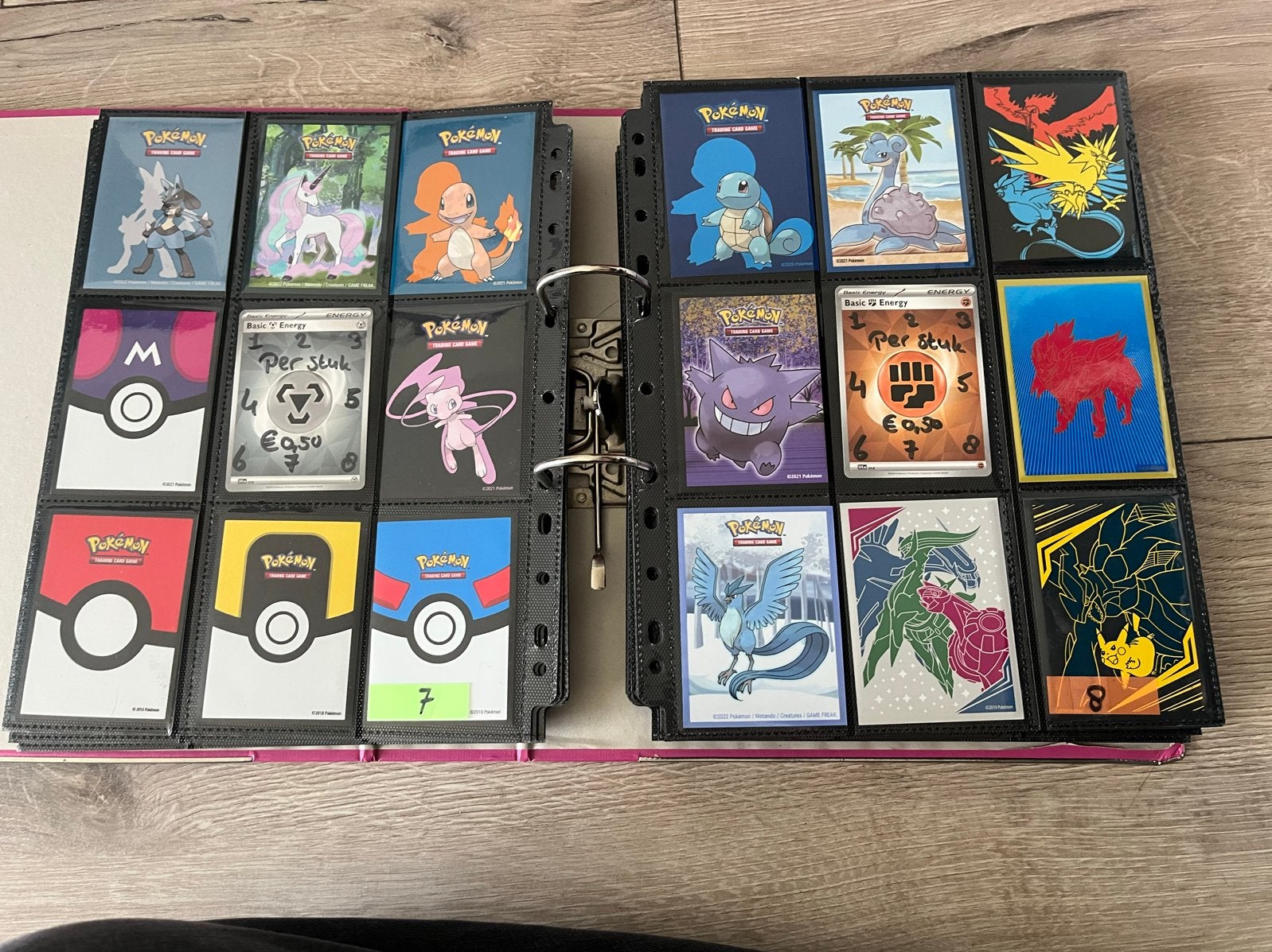 Meer dan 200 verschillende Pokémon sleeves - Nieuw, Hobby en Vrije tijd, Ophalen of Verzenden, Nieuw, Sleeves of Kaarthoesjes