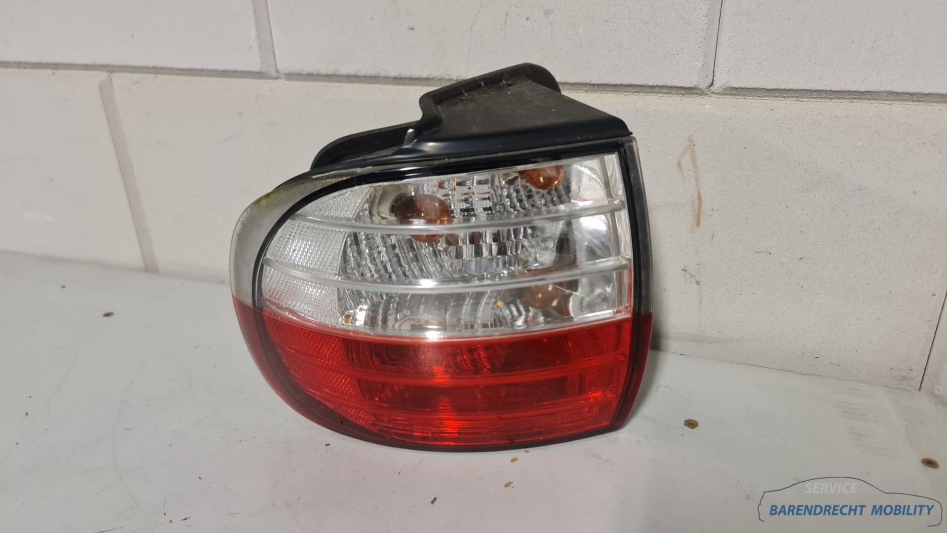 Achterlicht Hyundai H200 H-1 links buiten origineel in nette, Gebruikt, Heolleung-ro 12
06797  Seoul, Ophalen of Verzenden, Info@hyundai.com