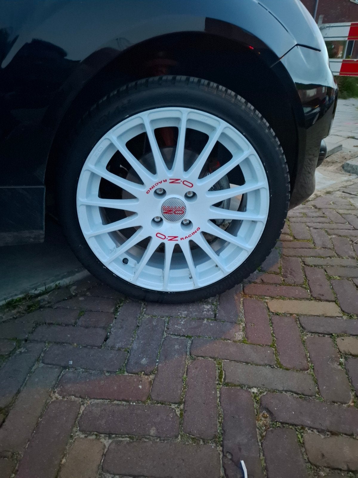 17 inch OZ racing superturismo WRC velgen wit, Ophalen, 17 inch, All Season