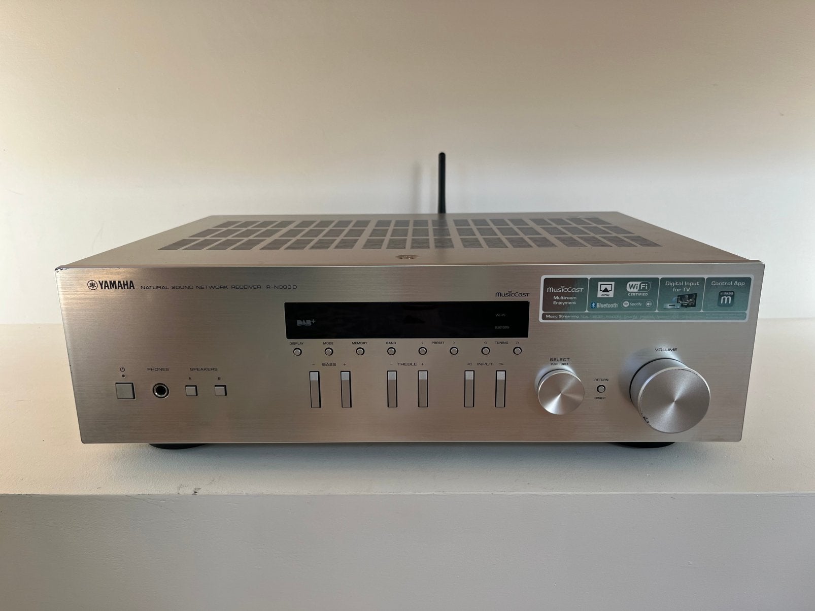 Yamaha R-N303D MusicCast DAB+ netwerk receiver - ZGAN, Yamaha, Ophalen of Verzenden, Zo goed als nieuw, 120 watt of meer