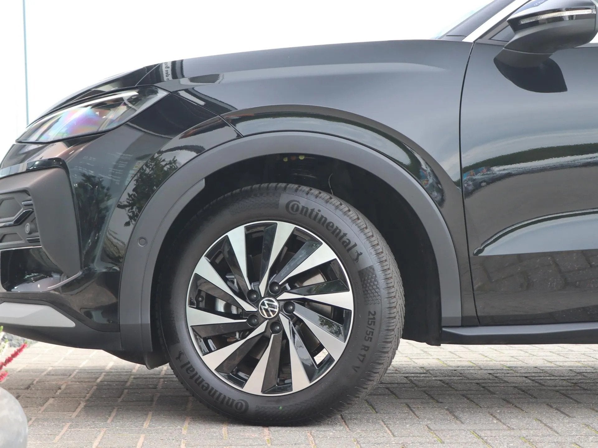 Volkswagen T-Roc 1.5 eTSI 116 pk DSG Life (bj 2026), Automaat, 116 pk, Zwart, 1365 kg