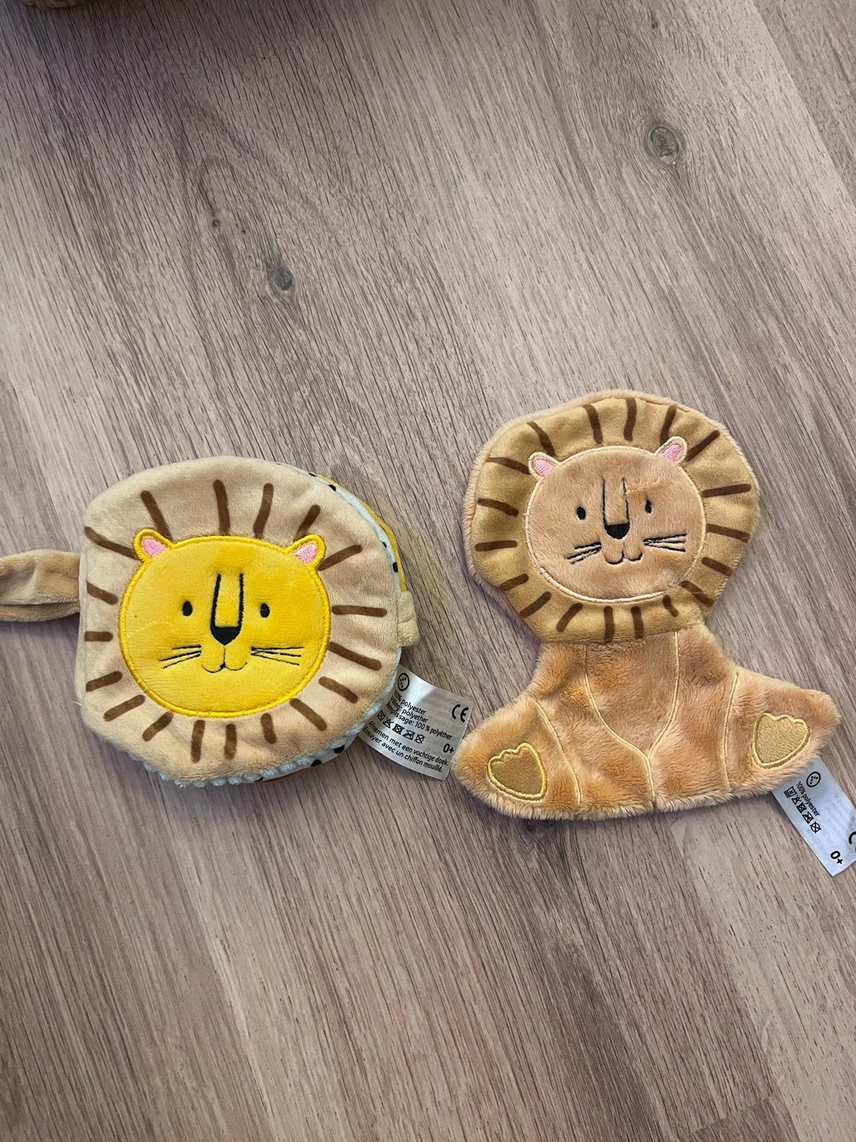 Kruidvat knisperspeelgoed in de vorm van leeuwen, Ophalen of Verzenden, Nieuw, Rammelaar