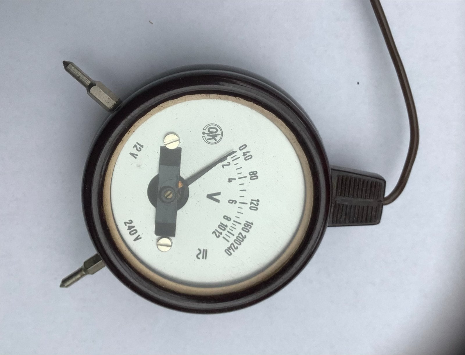 Vintage Voltmeter OKI 12V 240V - Werkt nog!, Doe-het-zelf en Verbouw, Meetapparatuur, Gebruikt, Elektriciteit, Ophalen of Verzenden