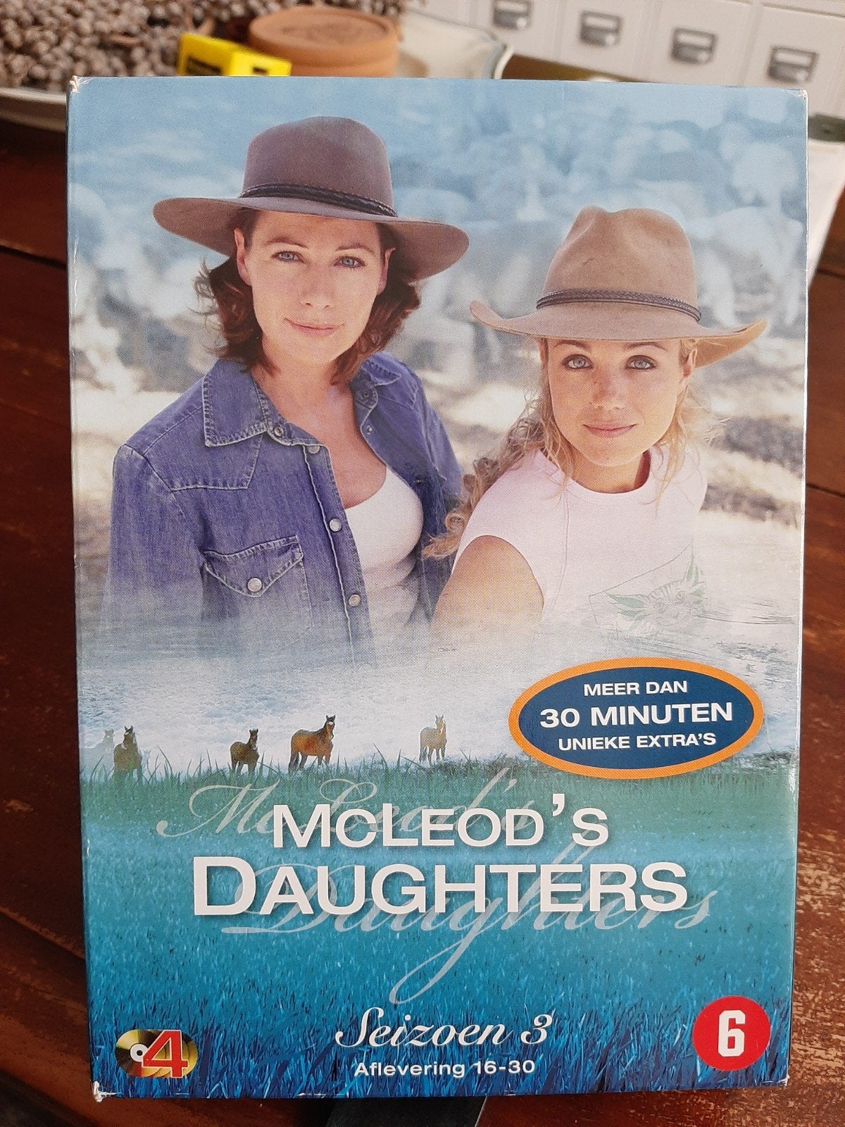 McLeod's Daughters Seizoen 3 DVD Box - Aflevering 16-30, Cd's en Dvd's, Ophalen, Alle leeftijden, Drama, Zo goed als nieuw
