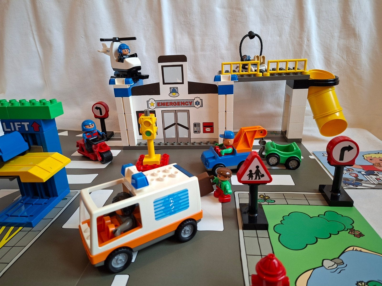 Duplo Explore 3619 Traffic Town Stad met verkeer en doos, Kinderen en Baby's, Speelgoed | Duplo en Lego, Ophalen of Verzenden