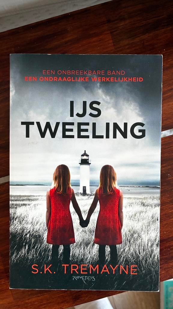 S.K. Tremayne - IJstweeling, Boeken, Literatuur, Zo goed als nieuw, Ophalen of Verzenden
