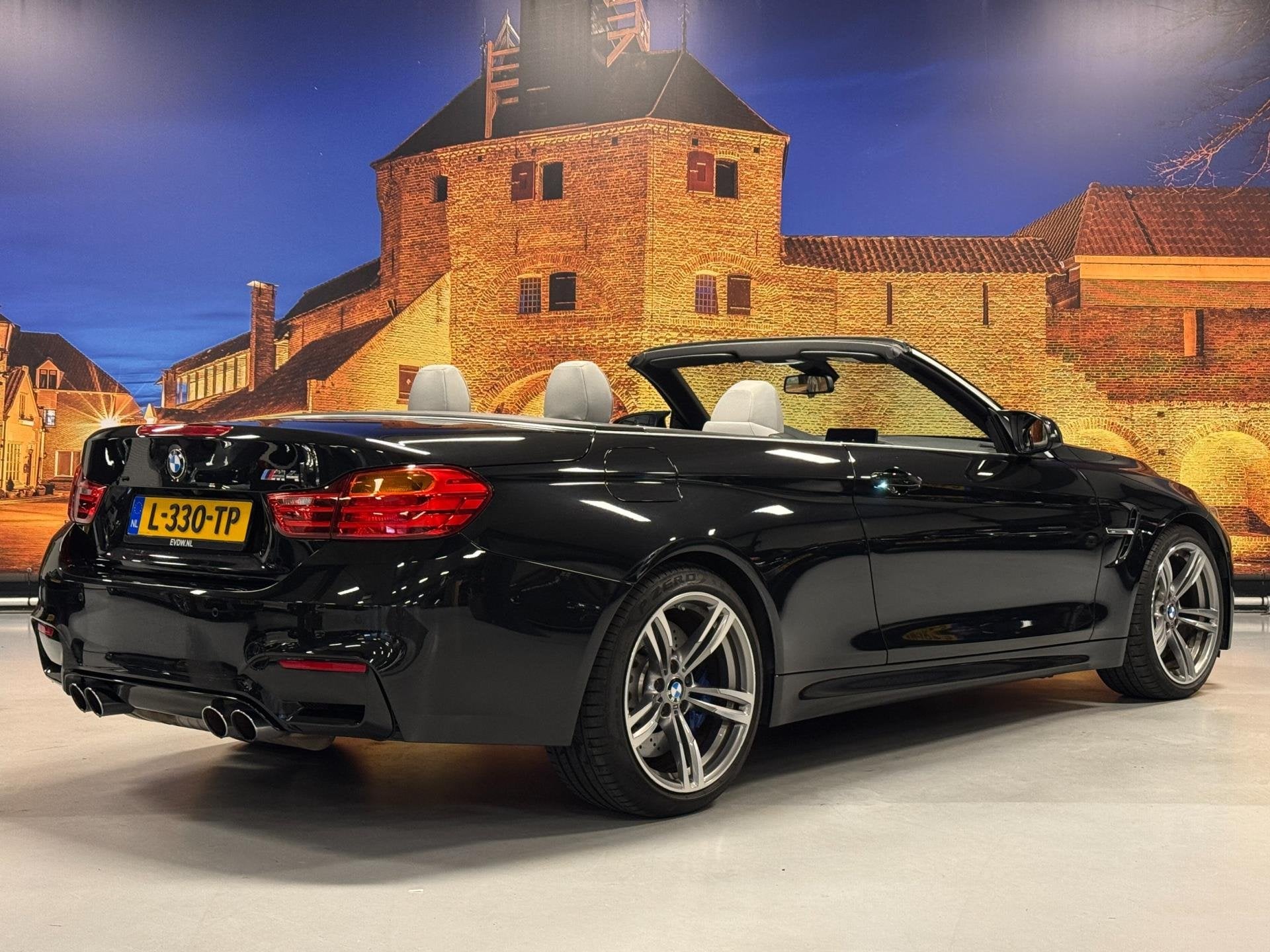 BMW 4-serie Cabrio M4 Automaat Head-Up Harman/Kardon Camera, Automaat, Dealer onderhouden, Achterwielaandrijving, Euro 6