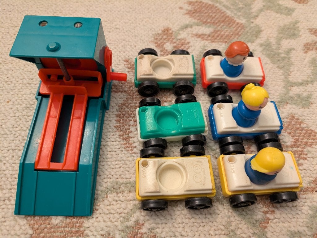 vintage brug en autootjes horen bij de Fisher Price garage, Ophalen of Verzenden, Gebruikt, Speelset