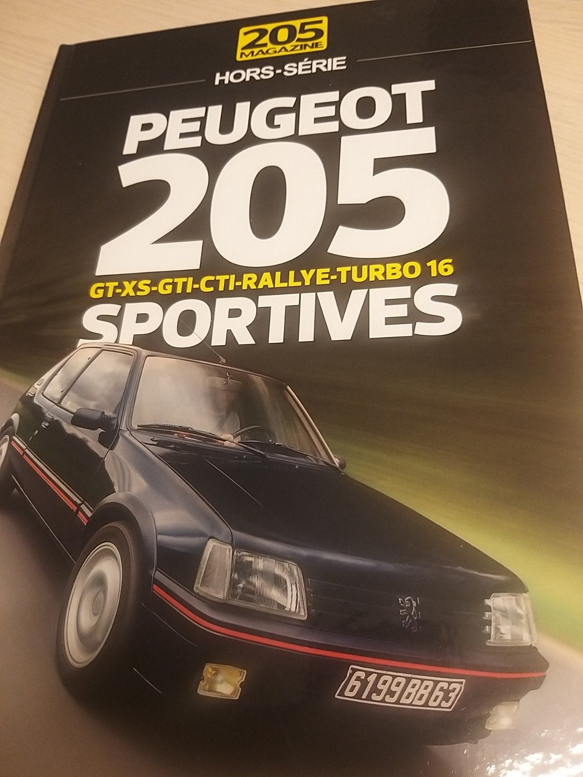 hardcover Peugeot 205 GTI 1,6 1,9 130pk 1400 Rallye Turbo 16, Ophalen of Verzenden, Zo goed als nieuw, Peugeot