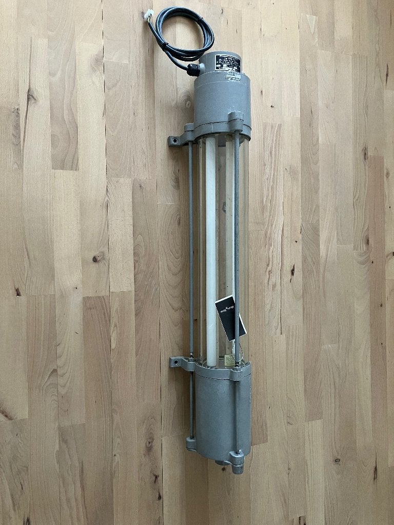 Industriële lamp Oost-Europa, Ophalen