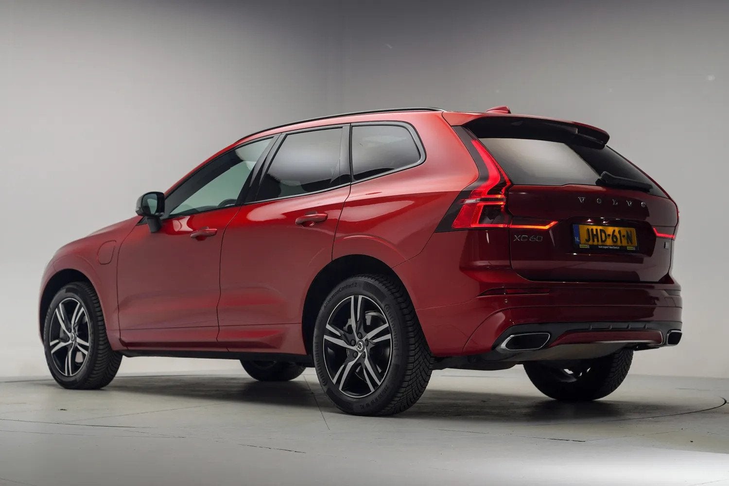 Volvo XC60 2.0 T6 Recharge R-Design [ Panorama Standkachel N, Automaat, Dealer onderhouden, Gebruikt, 1969 cc