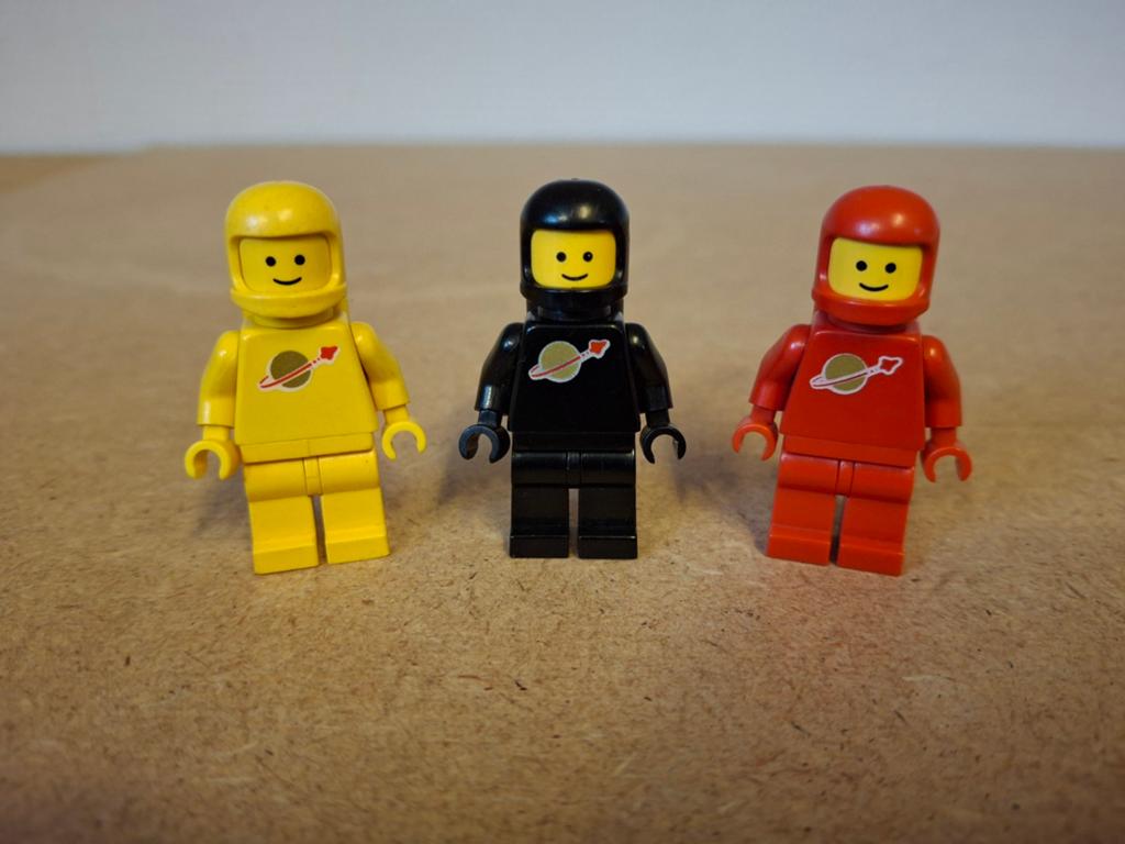 Lego 6951 Robot Command Center. Jaren 80 Classic Space, Compleet, Lego, Info@lego.com, 33 Bath Road, Slough, UK