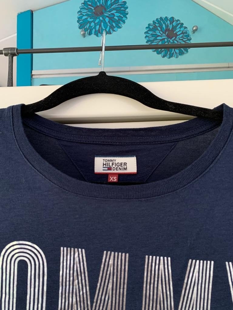 TOMMY HILFIGER TSHIRT...stoer,blauw,maat xs/s...NIEUWSTAAT!, Blauw, Ophalen of Verzenden, Zo goed als nieuw, Korte mouw