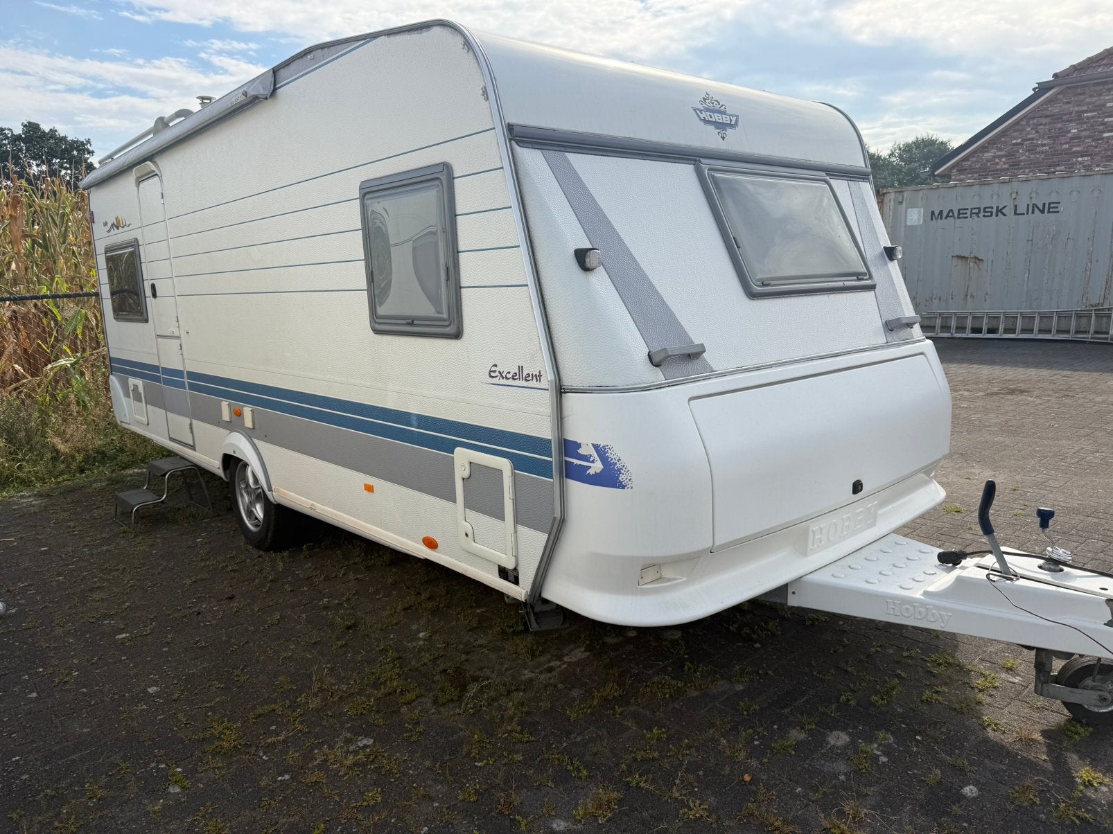 Hobby Excellent UFE bj: 2002 met airco! 1300KG, Rondzit, Hobby, Frans bed, Luifel