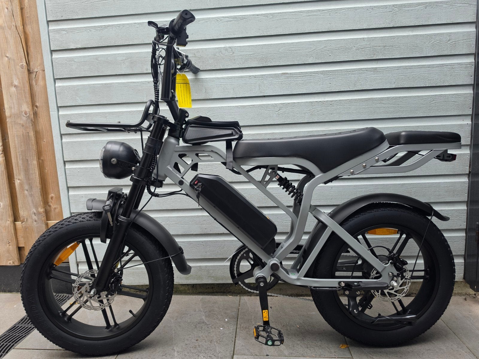 fatbike v20 pro nardo Grey nieuw rijklaar of in doos, Fietsen en Brommers, Ophalen of Verzenden, Nieuw, Elektrische step (E-scooter)