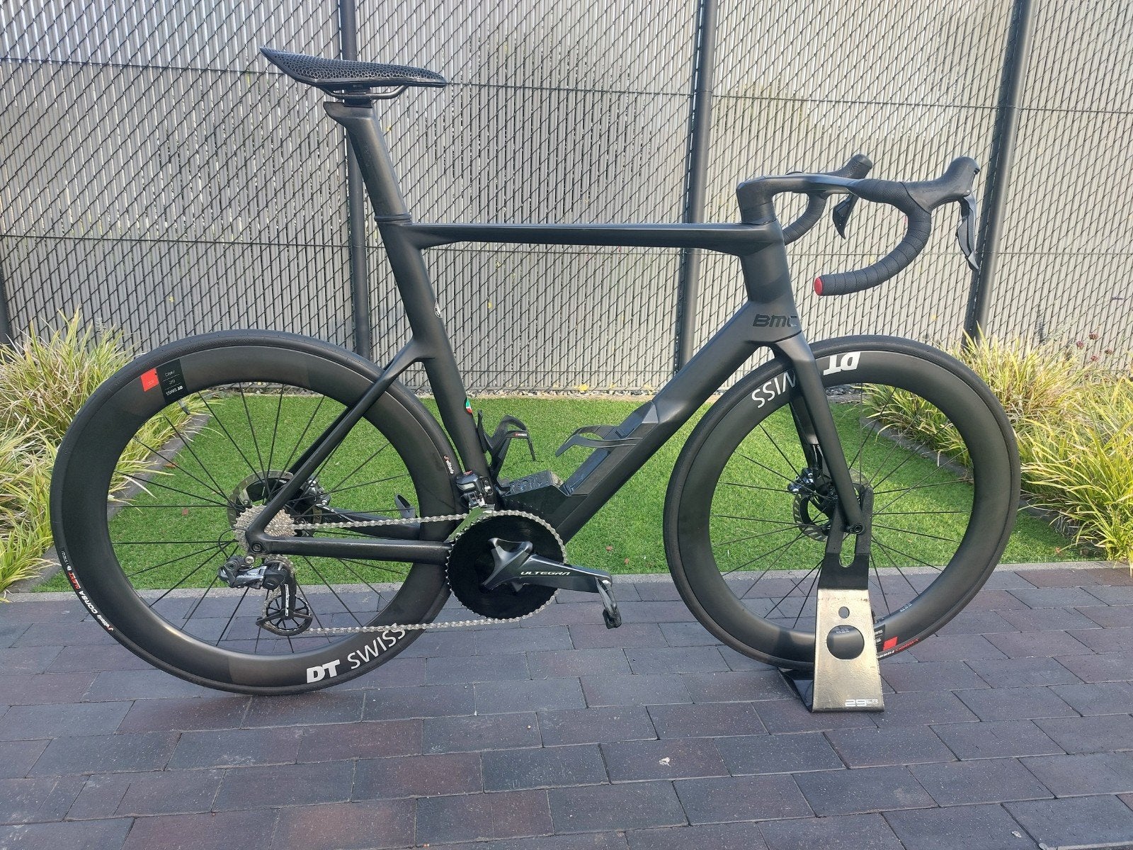 BMC Timemachine Road 01 - Ultegra Di2 - DT Swiss ARC 1100